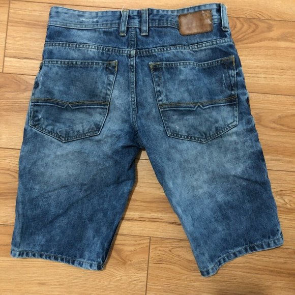 Buffalo David Bitton Driven Basic Jean Denim Shorts Men's 28 Light Wash Long EUC - Picture 3 of 3